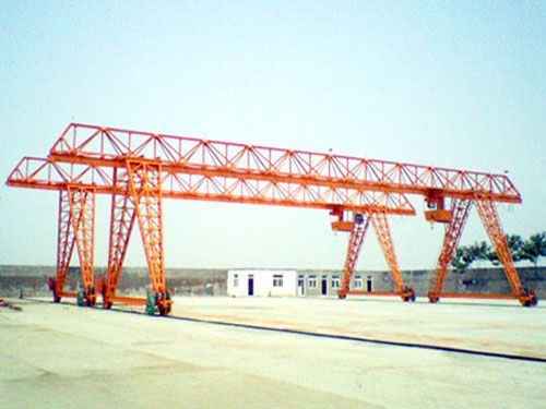 MHh型3-30噸電動葫蘆（lú）單梁門式起重機